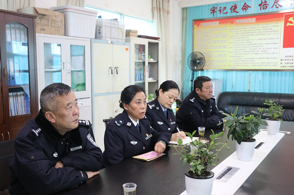 座谈.jpg