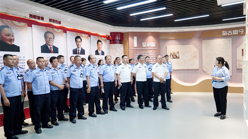 参观警示教育基地 筑牢廉政思想防线