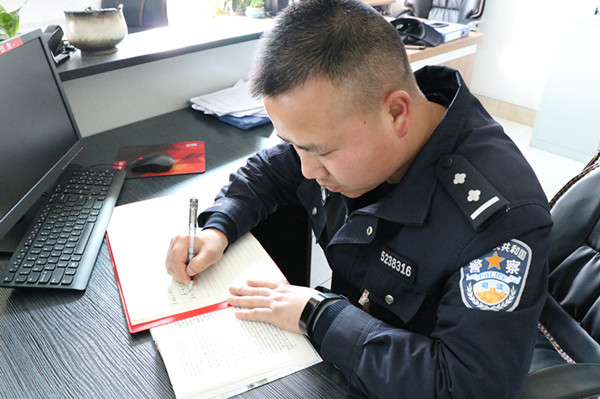 封宇1.jpg