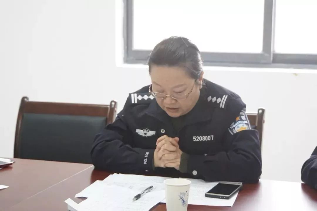 党委委员,副监狱长     陈桂华
