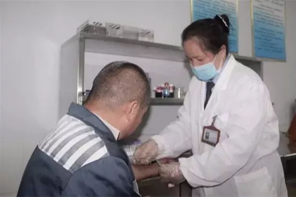 郭丽.jpg