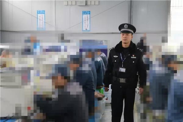 蒙明亮照片1.jpg