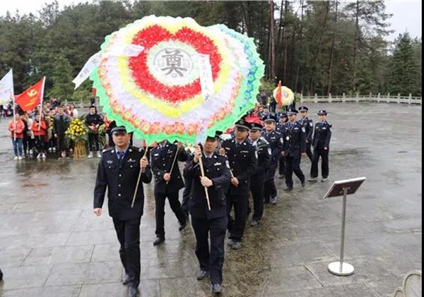 祭扫活动2.jpg