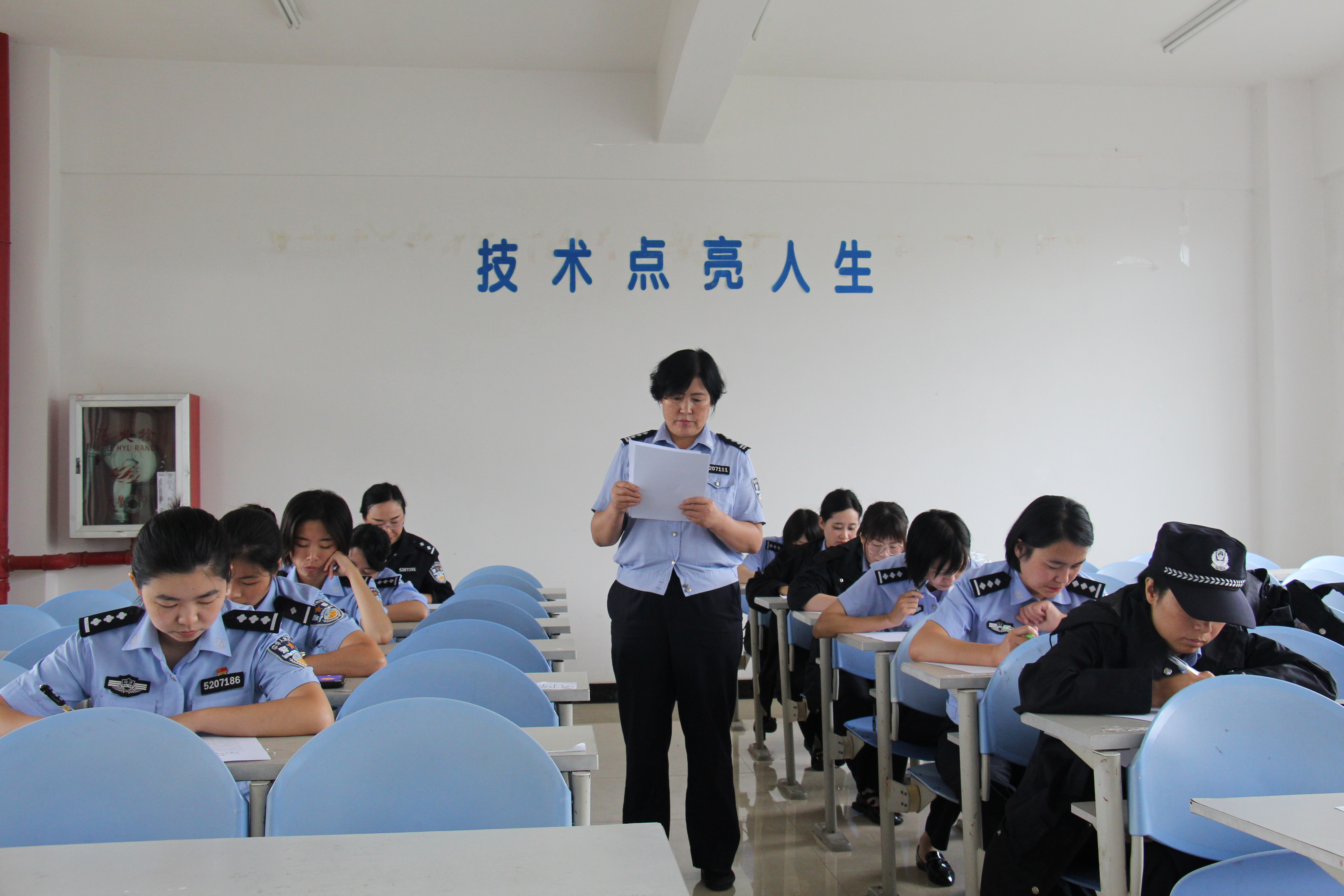 个别教育考试.JPG