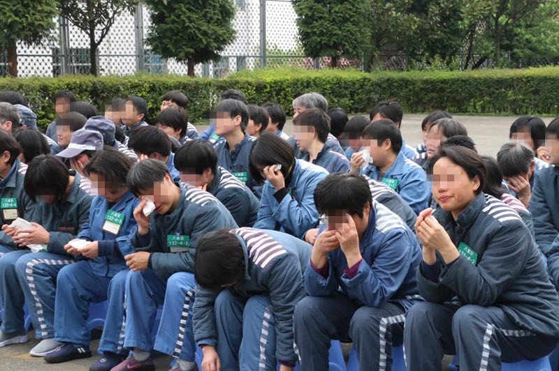 流下悔恨的泪水.jpg