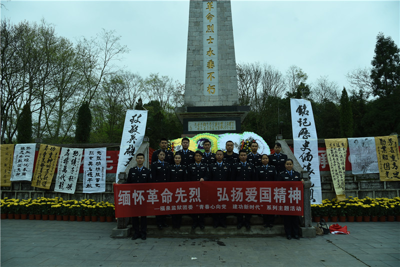 活动合影.jpg