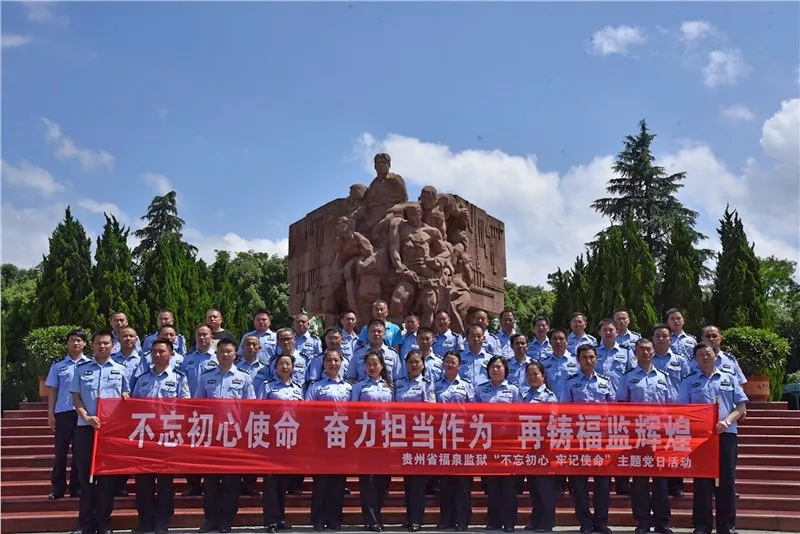 合影.jpg