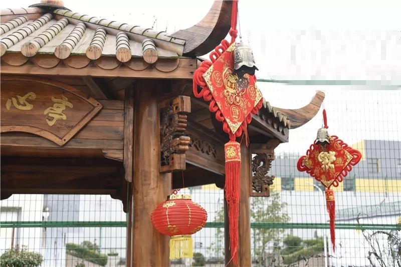 充满年味的监区.jpg