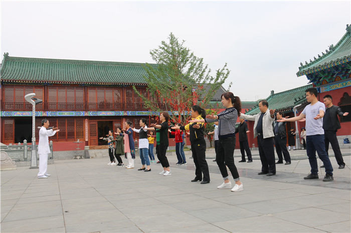 学习太极养生操1.JPG