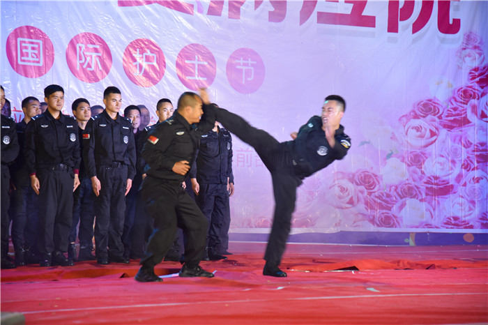 特警队警体表演3.JPG