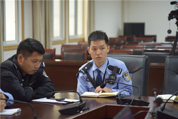 敏青年民警陈光能.JPG
