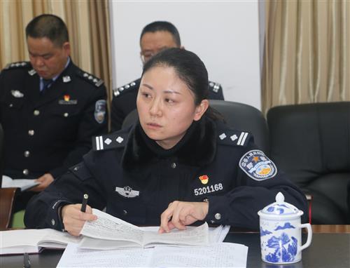 侯小燕.JPG