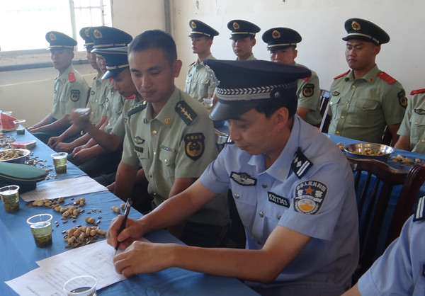 和武警签订协议.jpg