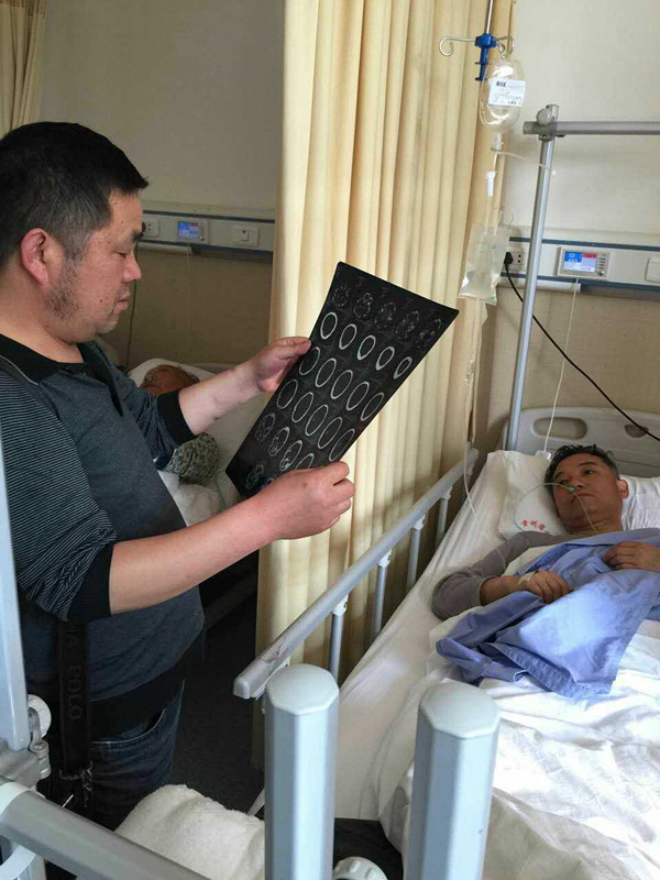 战友_副本.jpg