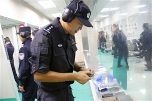 子弹填装弹夹.jpg
