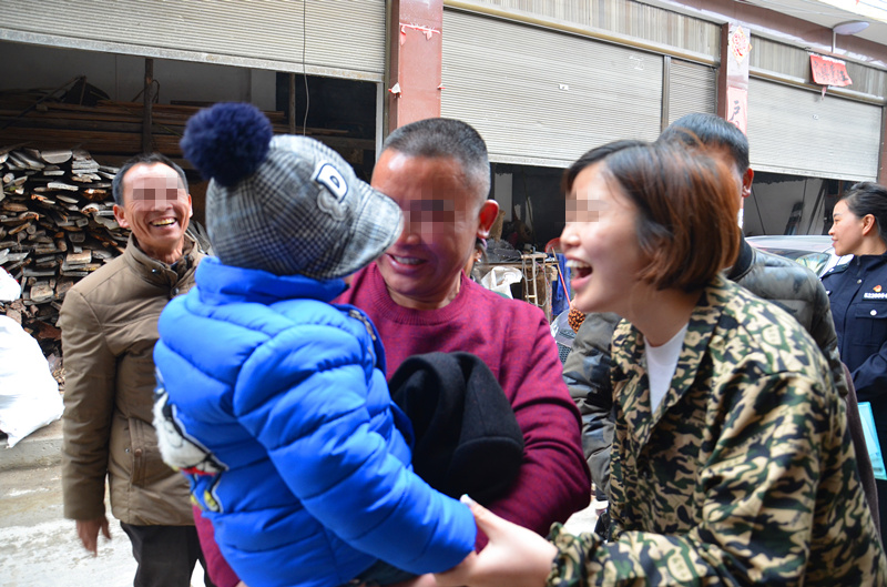 与家人团聚的欣喜.JPG
