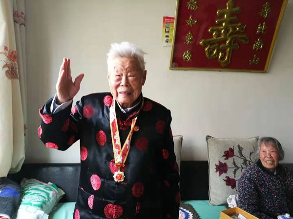 孟庆珠.jpg