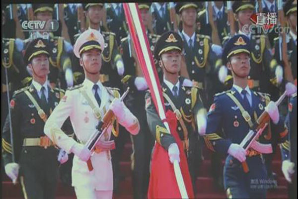 阅兵式进行时.jpg