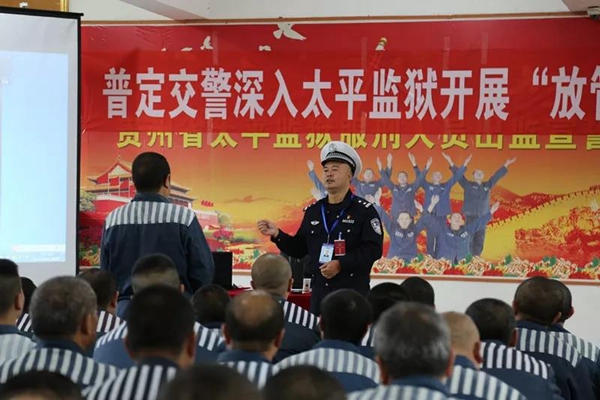 解惑答疑中.jpg 解惑答疑中.jpg