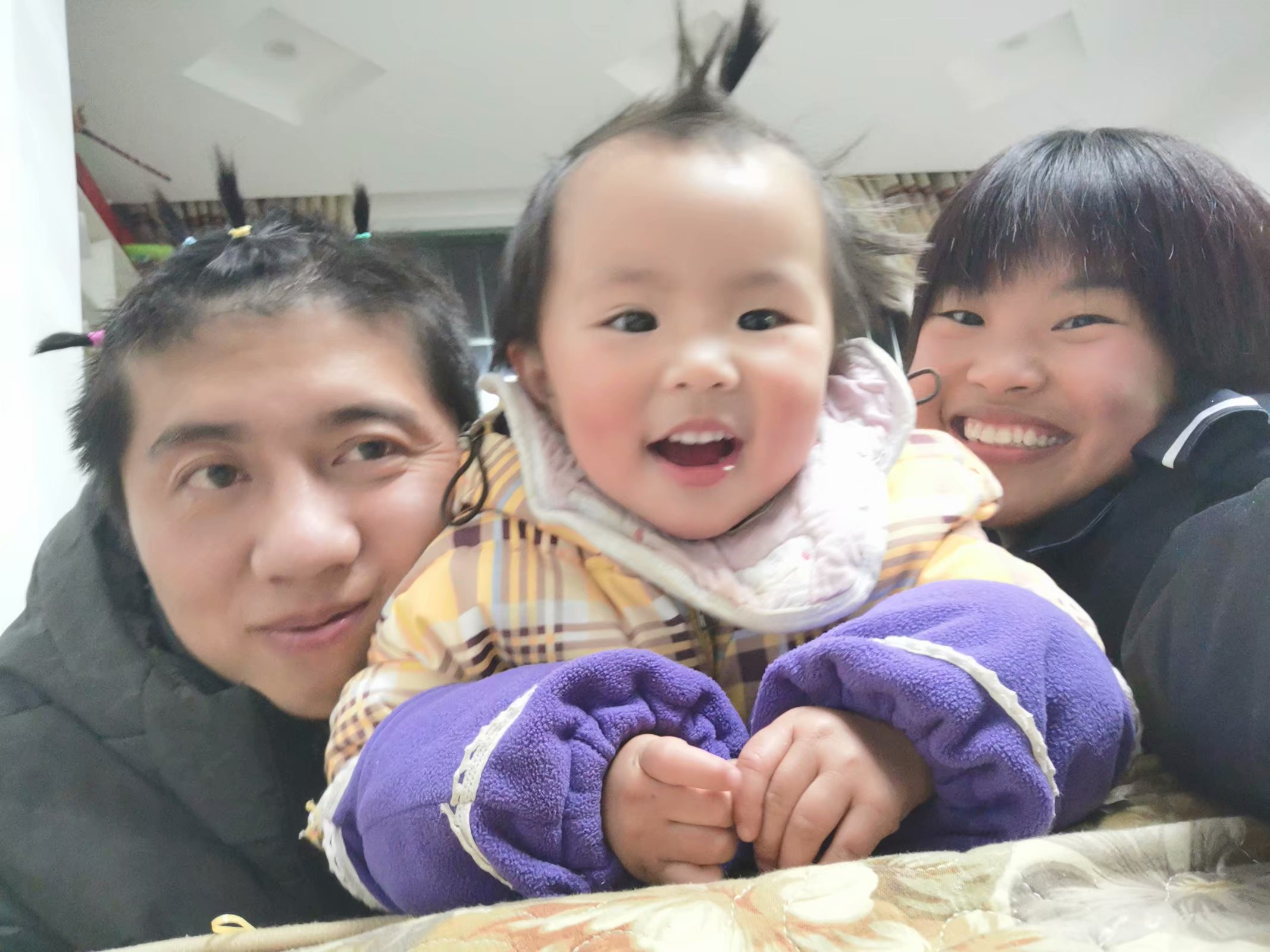 爸爸妈妈和我.jpg