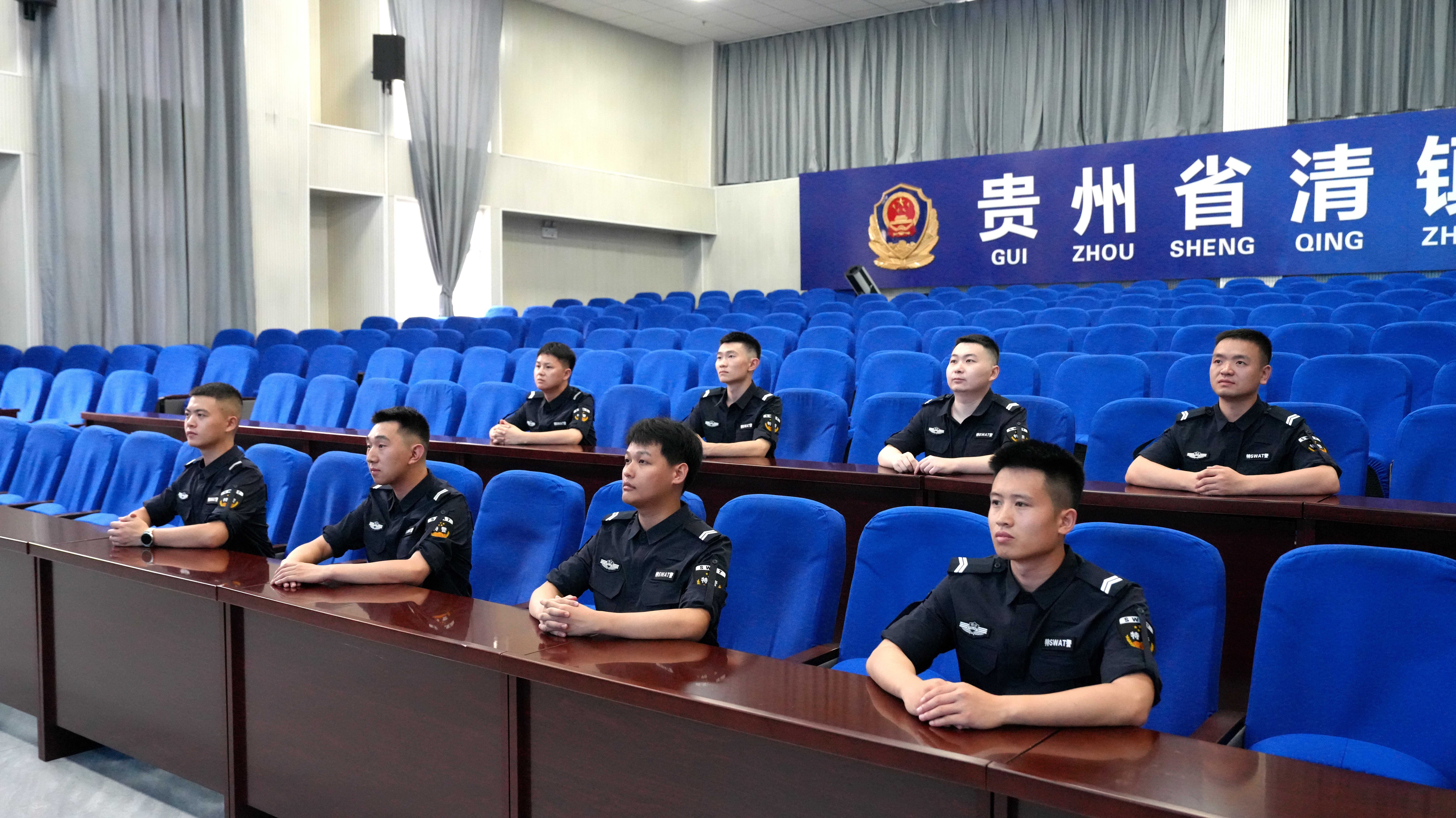 青春藏蓝汇警营，厉兵秣马启新程