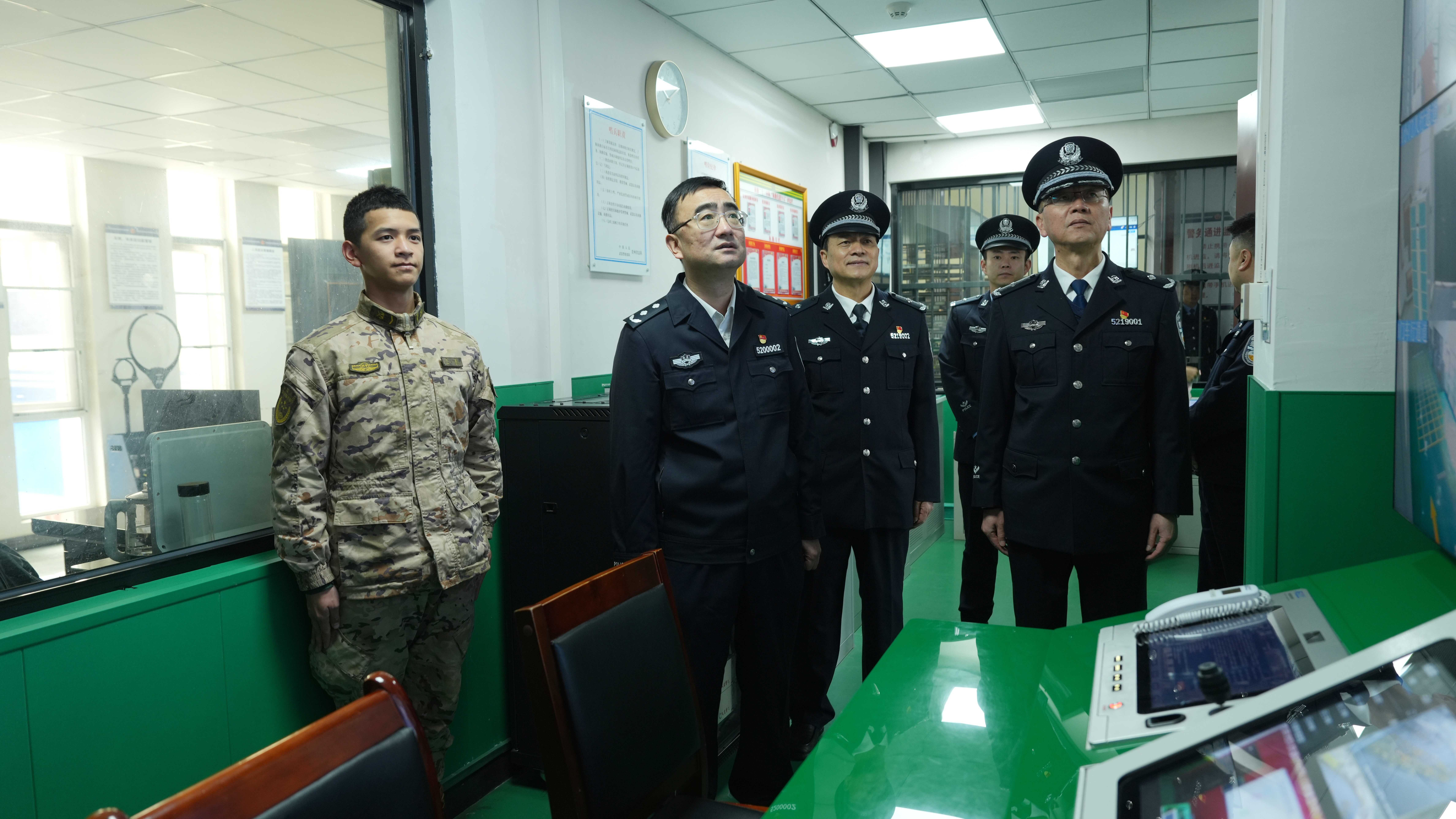 陈刚到清镇监狱督导检查