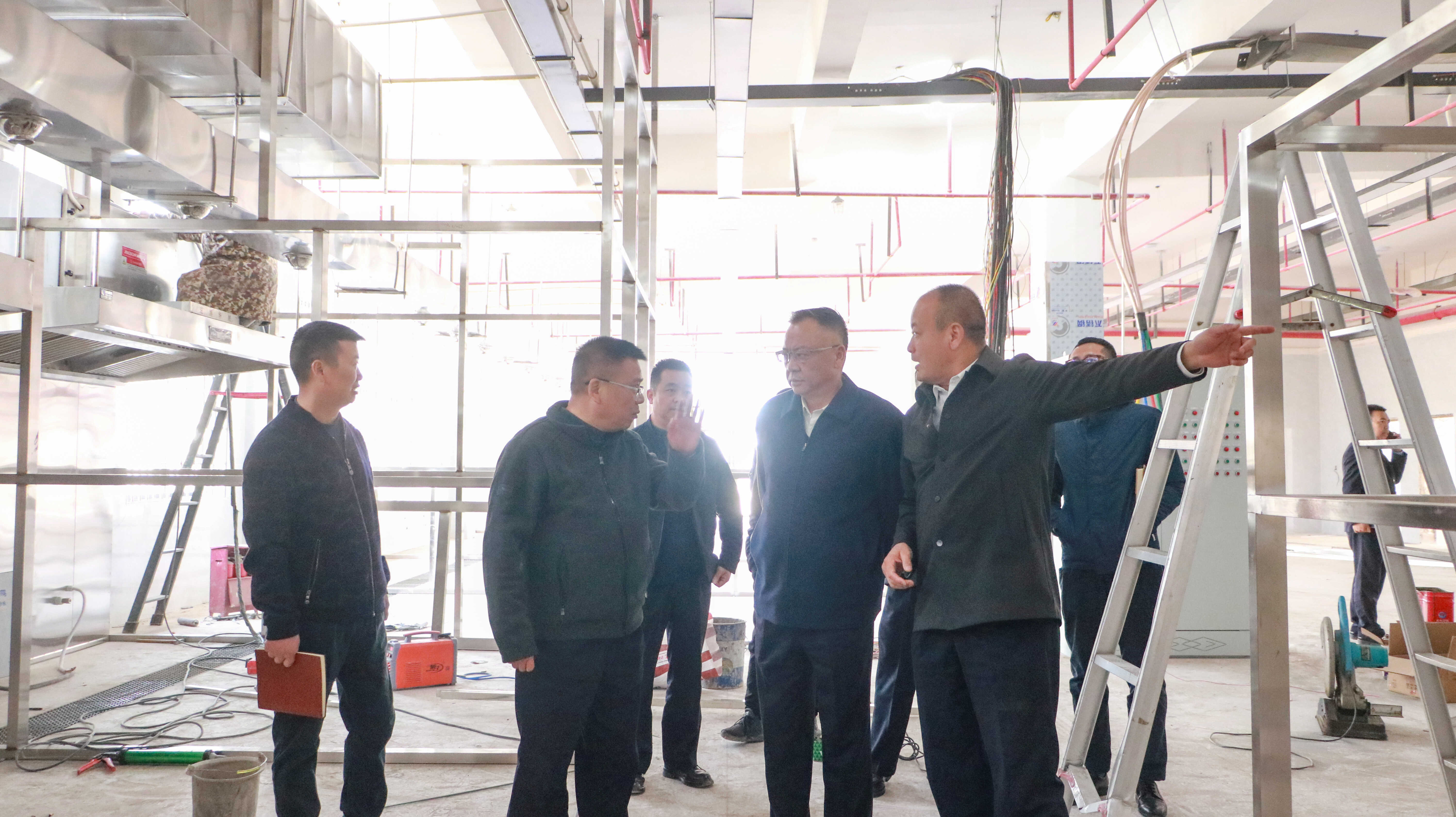 省监狱管理局工作组到黔南监狱督导项目建设工作