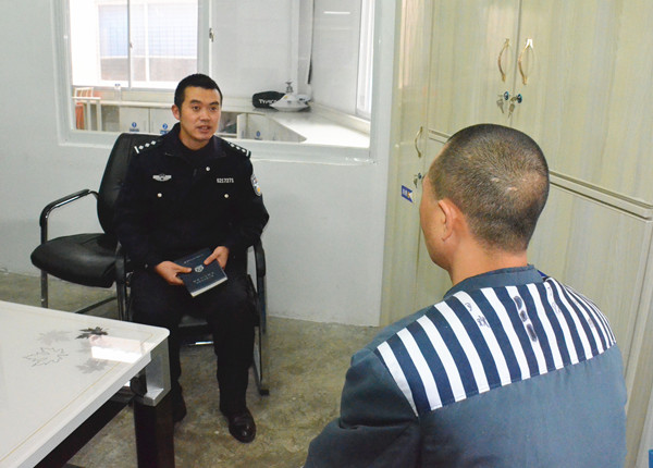 田某与笔者交流.jpg