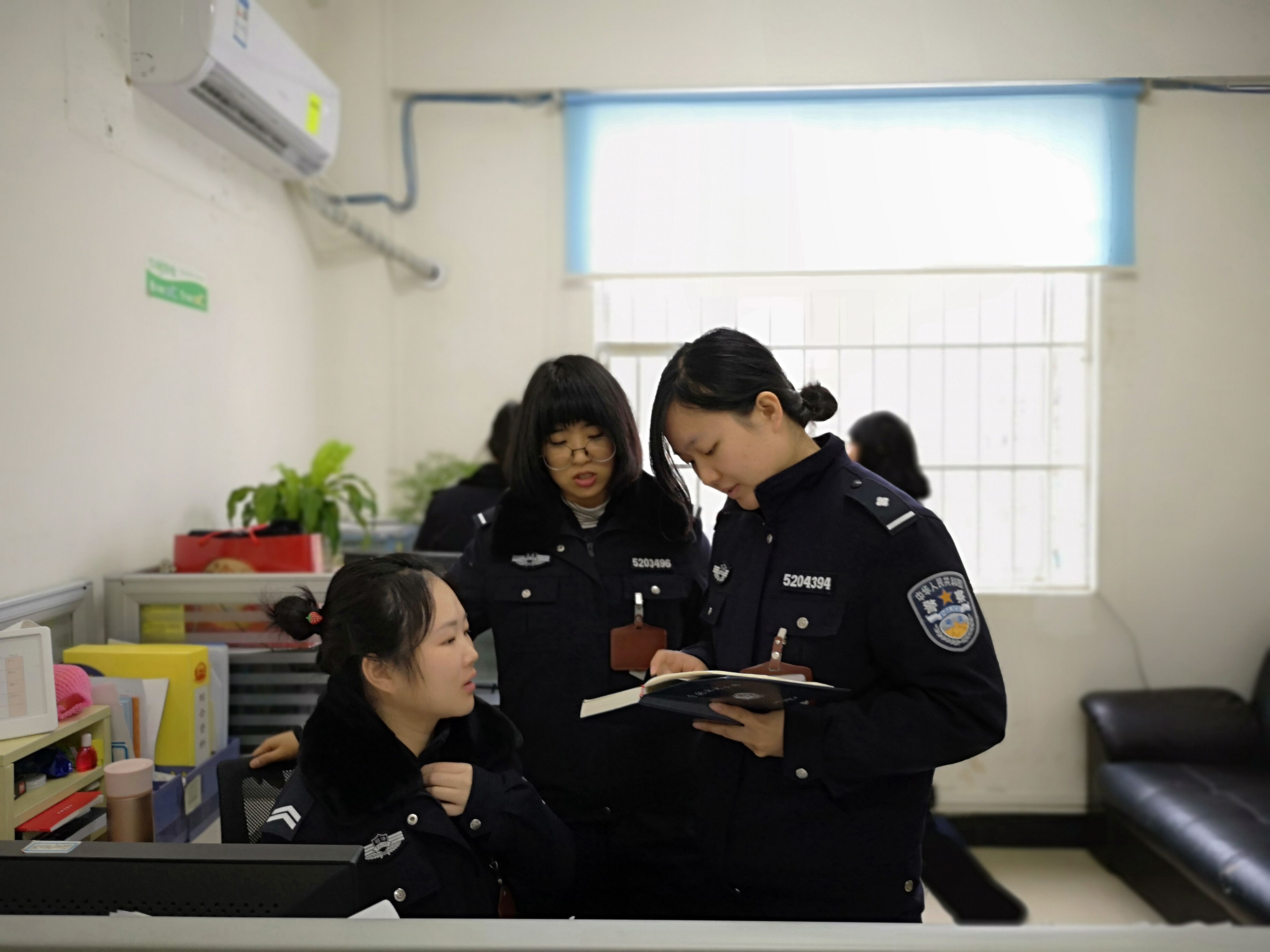 监狱财务.jpg