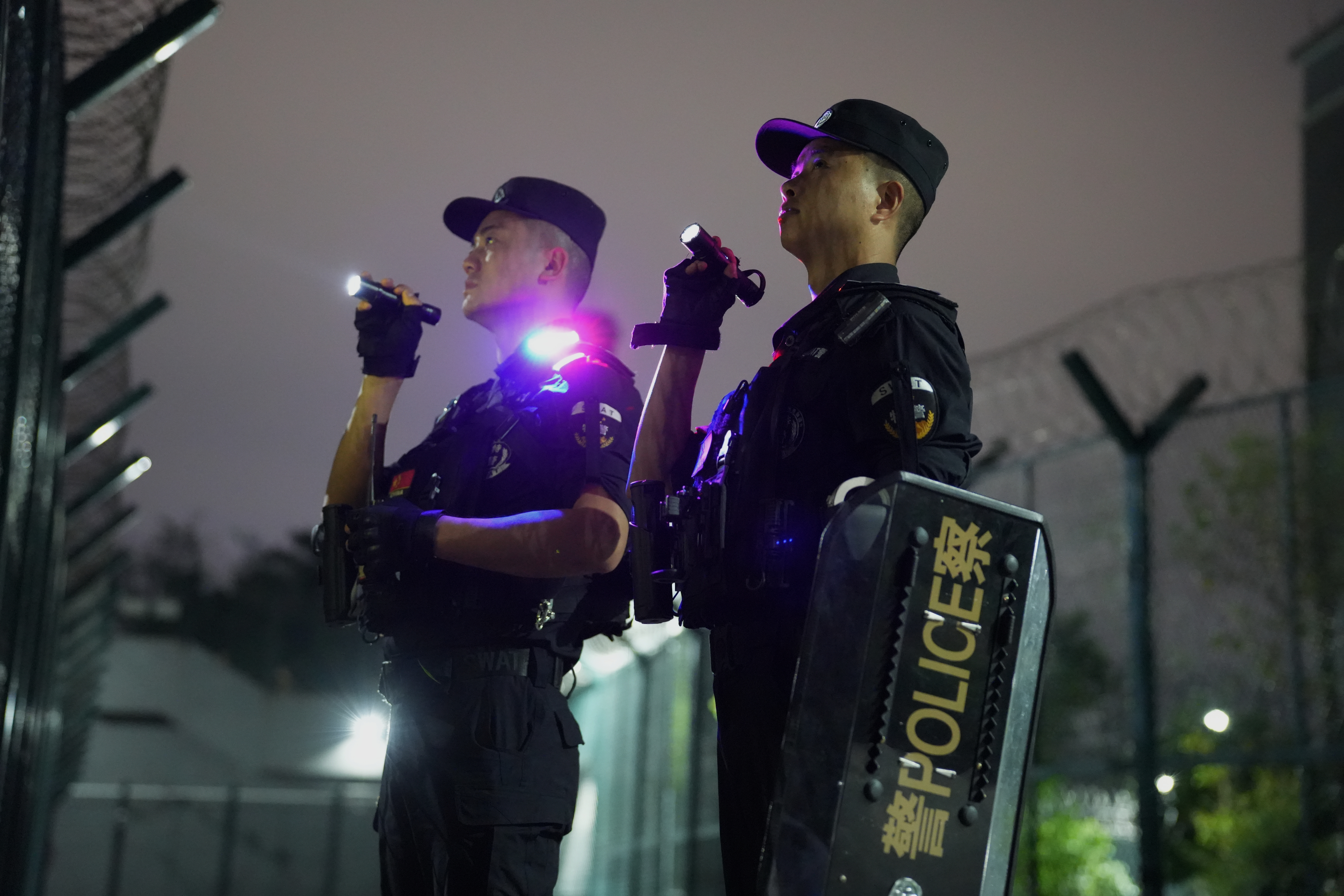 夜巡查