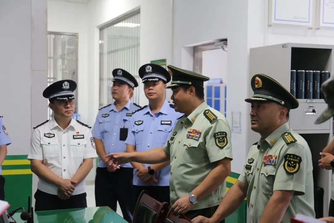 双警联动查隐患 协同发力护平安