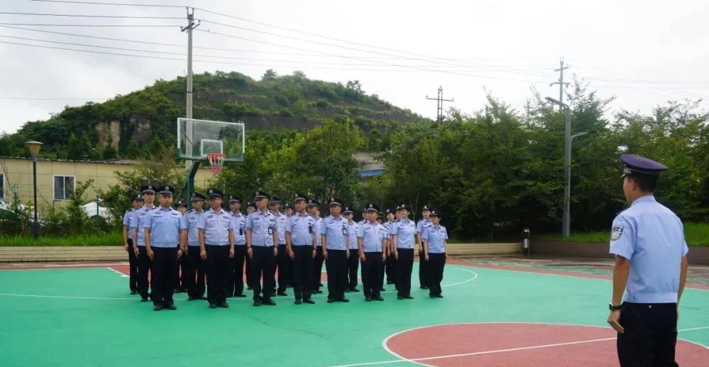 全警实战大练兵|队列训练强作风 以练促能筑根基