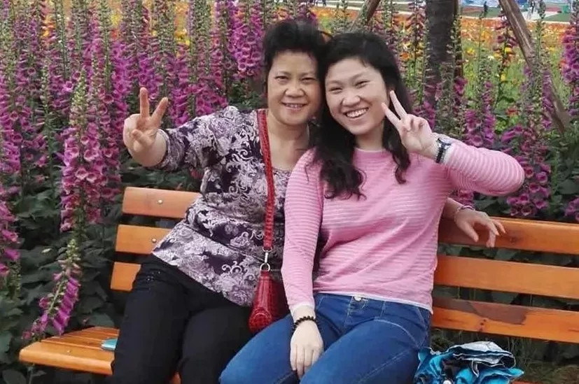 母女俩.jpg