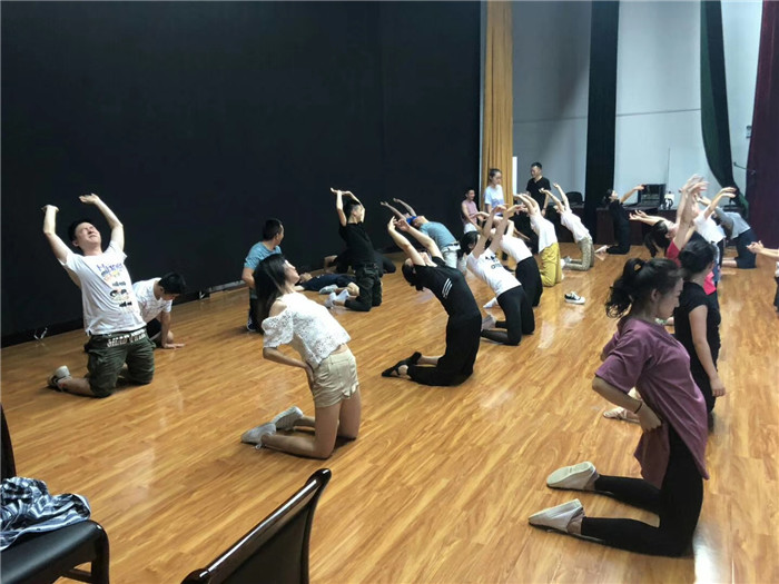 加紧排练.JPG