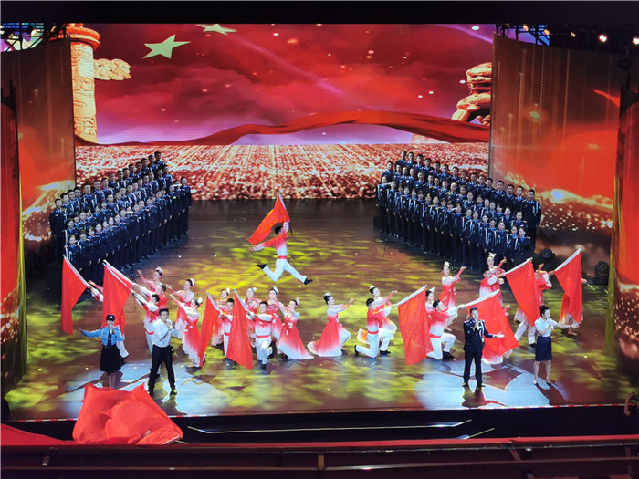 演出照.JPG