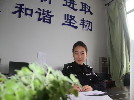 谭玲_副本.jpg