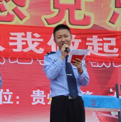 张侃工作照_副本.jpg