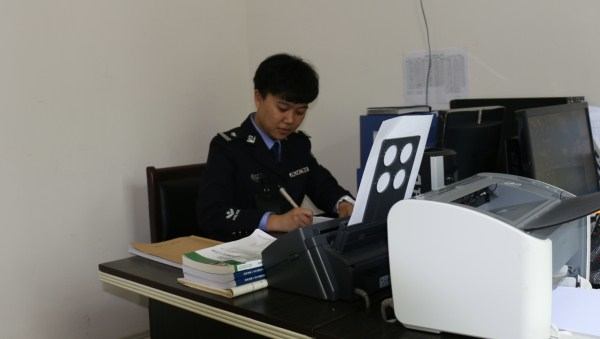 吴茜馨工作照_副本.jpg
