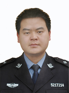 杨鹏.jpg