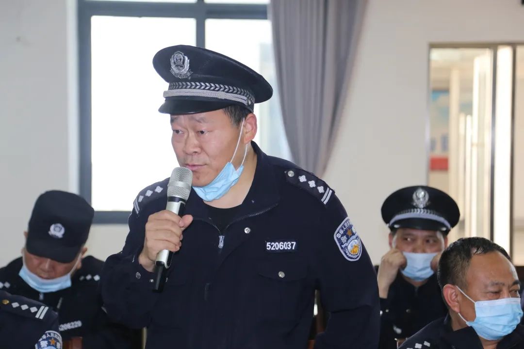 金西监狱召开队伍教育整顿专题调研座谈会